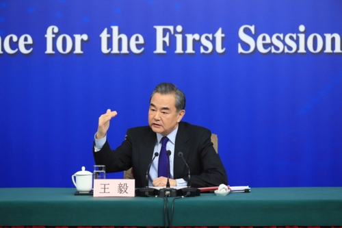 2018外交部長王毅就中國外交政策和對外關系回答中外記者提問(中英文對照1)